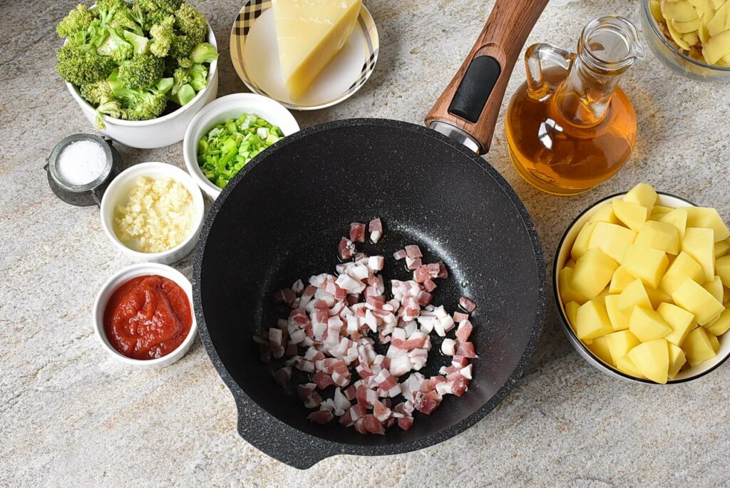 Brothy Broccoli and Potato Soup recipe - step 1