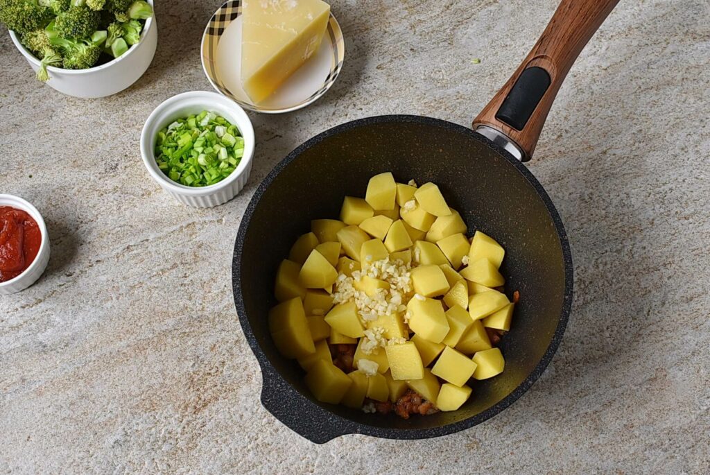 Brothy Broccoli and Potato Soup recipe - step 2