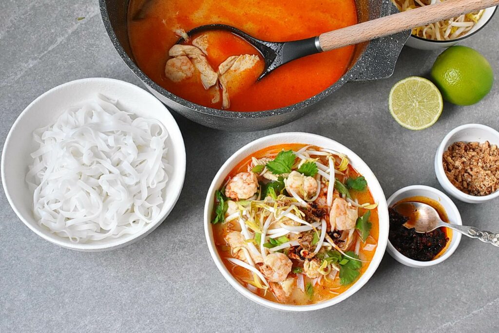 How to serve Laksa (Coconut Curry Noodle Soup)