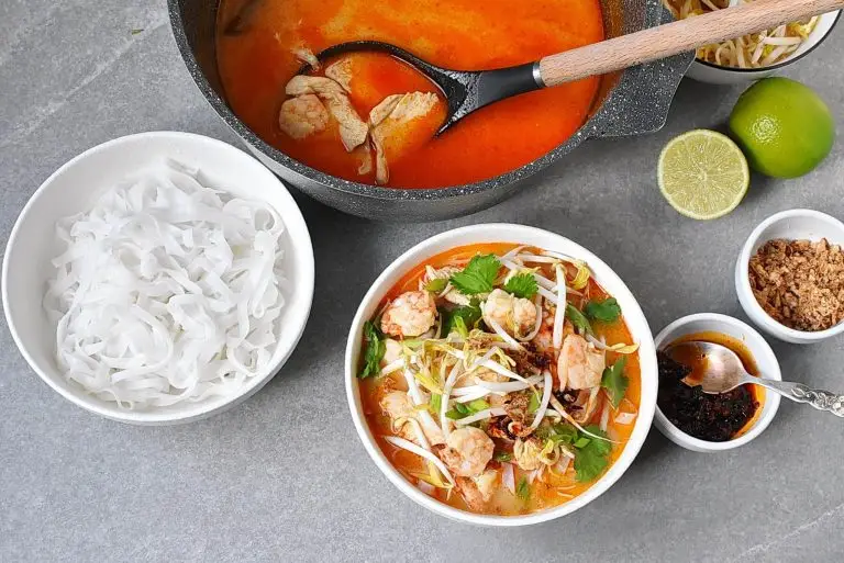 Step 9 - Laksa (Coconut Curry Noodle Soup)