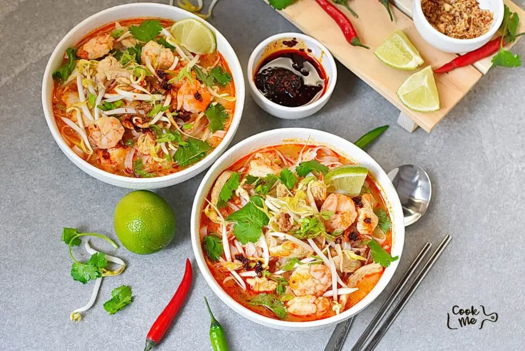 Laksa (Coconut Curry Noodle Soup)