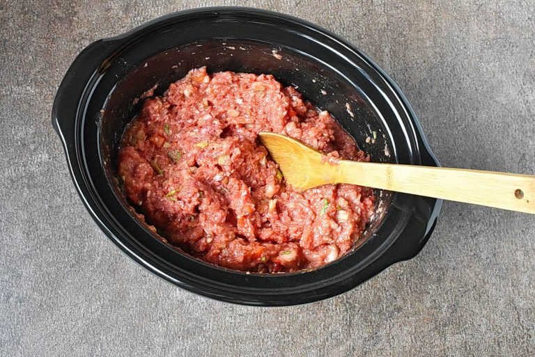Step 1 - Slow Cooker Sloppy Joes Sliders