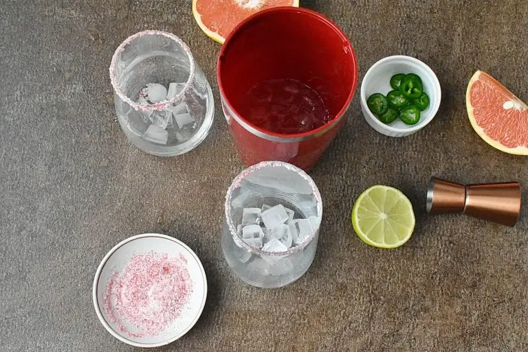 Step 4 - Spicy Grapefruit Paloma