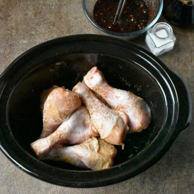 Hoisin and Honey Slow-Cooker Chicken Drumsticks recipe - step 3