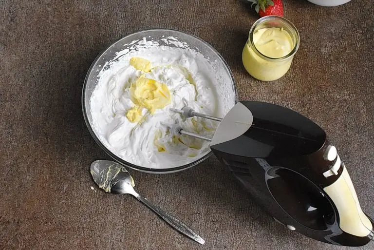 Step 7 - Lemon Cream Puffs