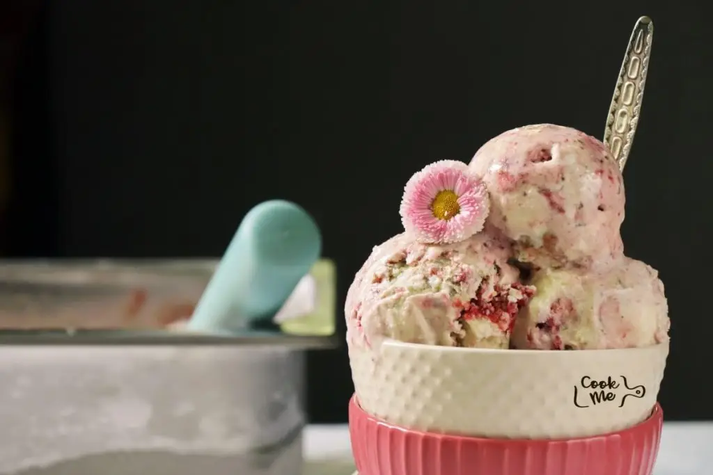 Roasted Strawberry Ice Cream