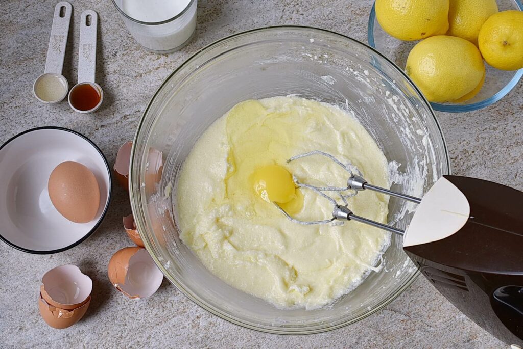 Southern Lemon Pound Cake recipe - step 3