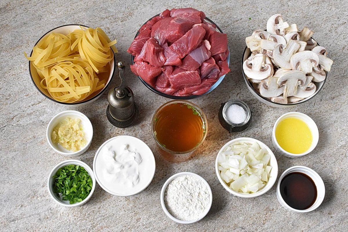 Ingredients for Slow Cooker Beef Stroganoff