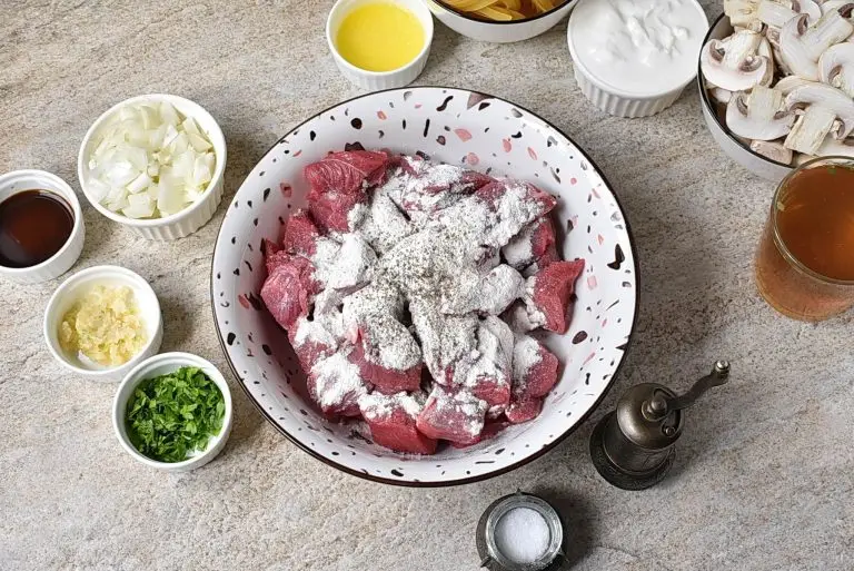 Step 1 - Slow Cooker Beef Stroganoff