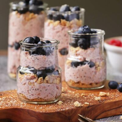 Berry Cheesecake Overnight Oats Recipe-Easy Berry Overnight Oats-Easy Make Ahead Breakfast-Healthy Breakfast-Healthy Dessert