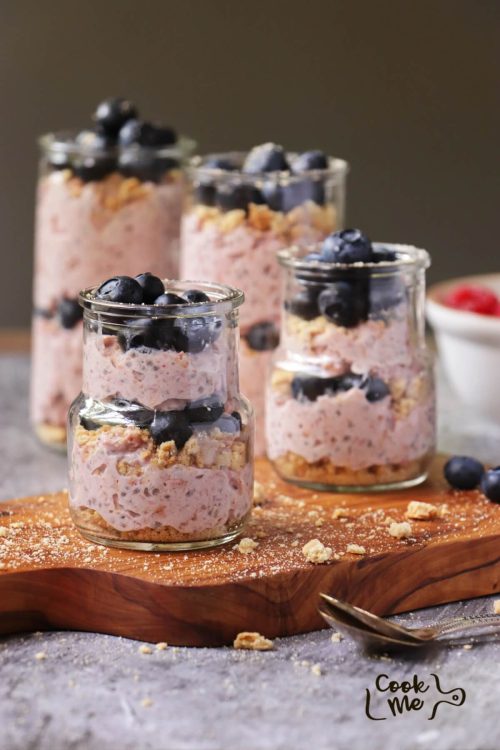 Berry Cheesecake Overnight Oats