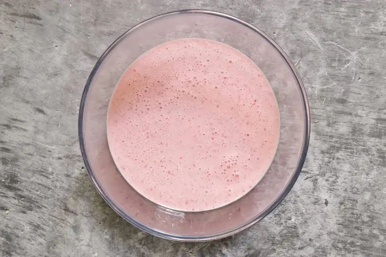 Berry Cheesecake Overnight Oats recipe - step 3