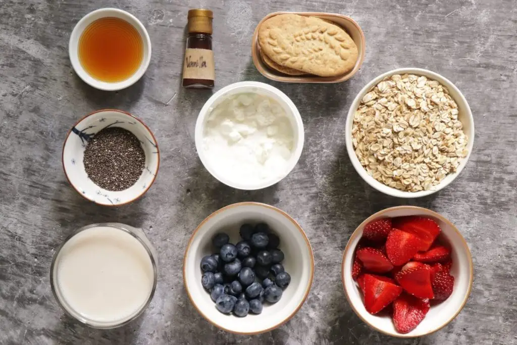 Ingredients for Berry Cheesecake Overnight Oats