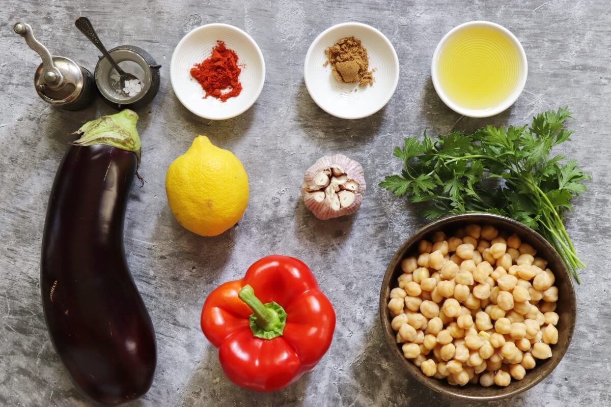 Ingridiens for Mediterranean Chickpea Salad