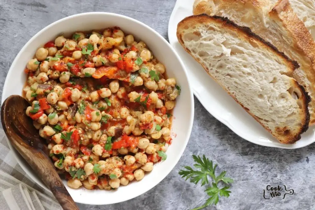 Mediterranean Chickpea Salad
