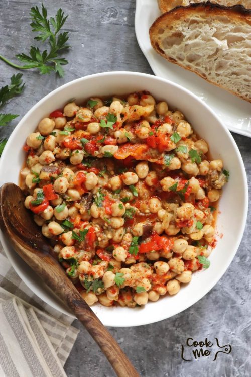 Mediterranean Chickpea Salad