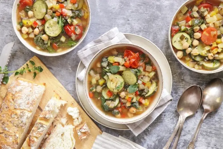How to serve Mediterranean Vegetable Soup