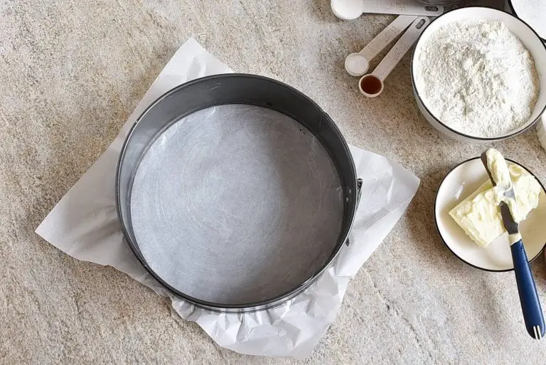 Simple Cherry Cake recipe - step 1