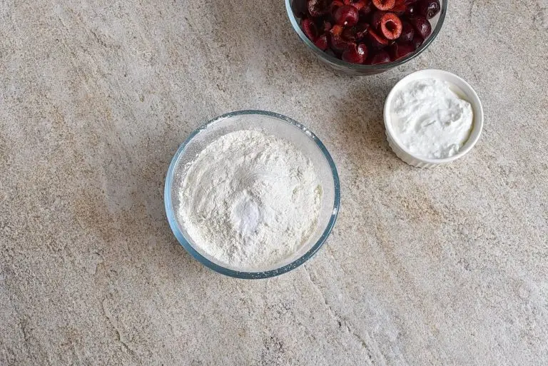 Simple Cherry Cake recipe - step 2