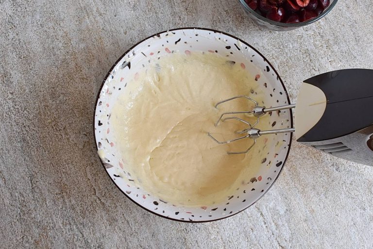 Step 3 - Simple Cherry Cake