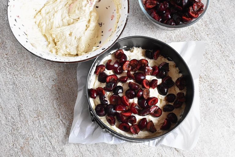 Step 7 - Simple Cherry Cake