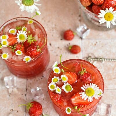 Strawberry Chamomile Paloma Recipes– Homemade Strawberry Chamomile Paloma – Easy Strawberry Chamomile Paloma