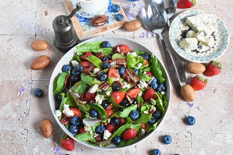 Step 4 - Strawberry and Mixed Green Salad