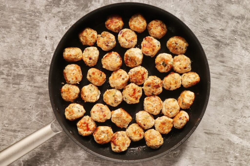 Greek Chicken Meatballs recipe - step 4