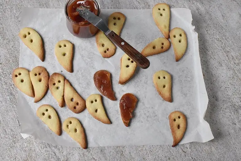 Halloween Ghost Linzer Cookies recipe - step 12