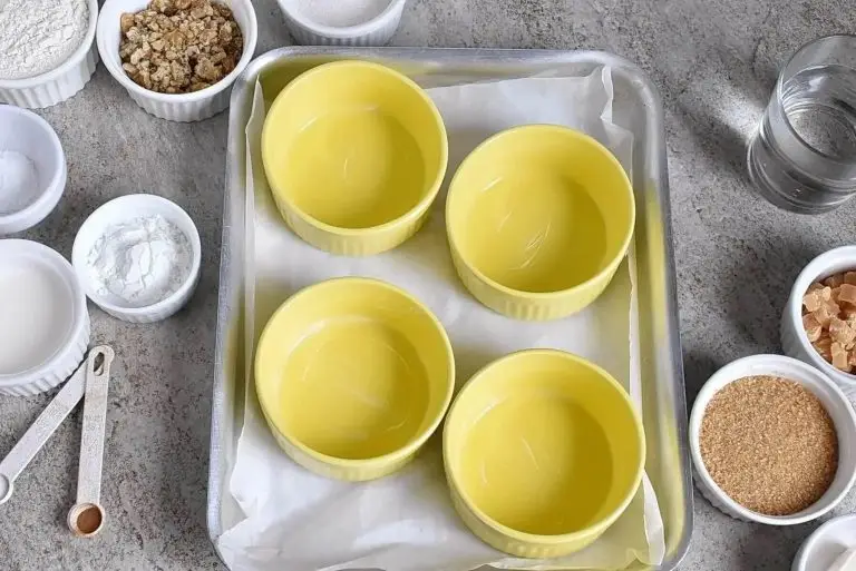 Step 1 - Pear and Ginger Pudding Cakes