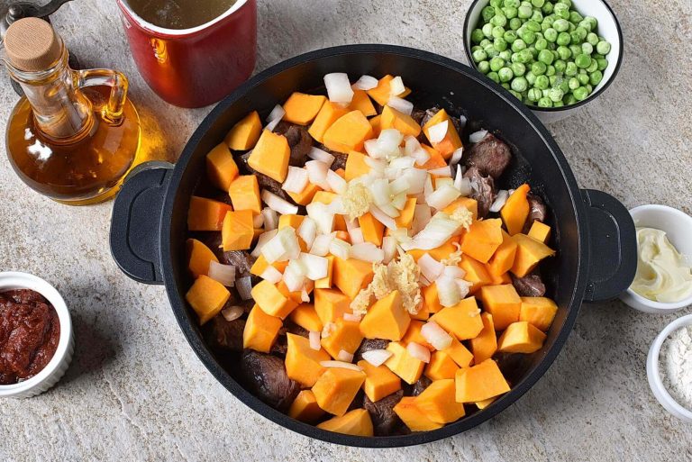 Step 5 - Pumpkin Stew with Mashed Potatoes