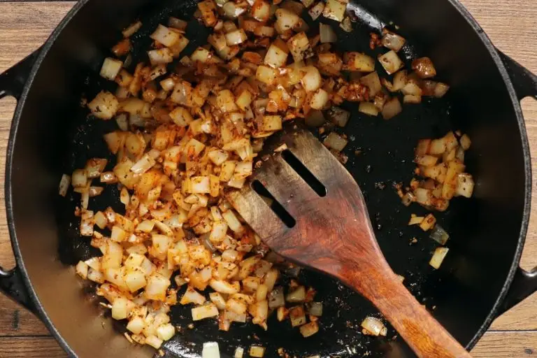 Vegan Roasted Red Pepper and Cauliflower Soup recipe - step 4
