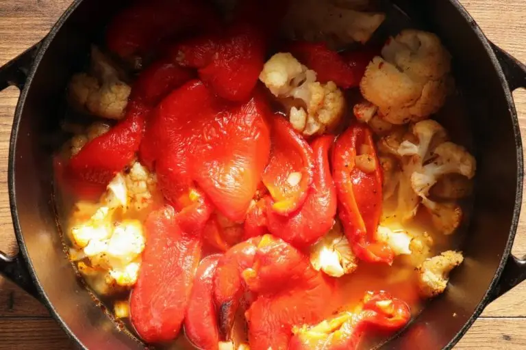 Vegan Roasted Red Pepper and Cauliflower Soup recipe - step 5