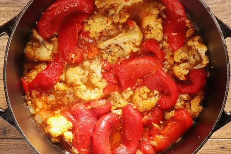 Vegan Roasted Red Pepper and Cauliflower Soup recipe - step 6