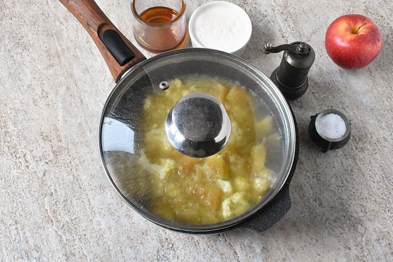 Step 4 - Curried Cauliflower Soup with Apples