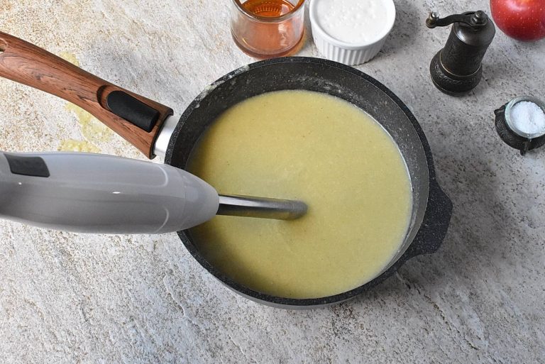 Step 5 - Curried Cauliflower Soup with Apples