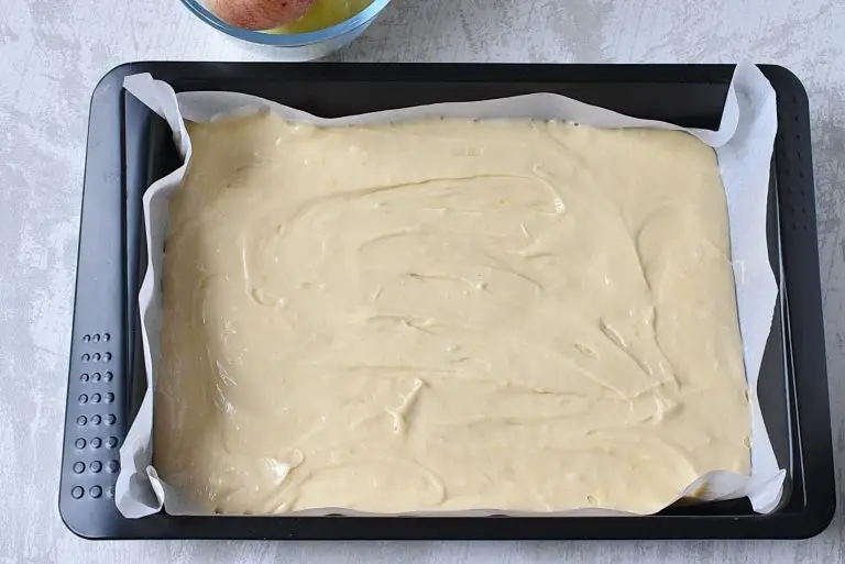 German Apple Cake (Mannheimer Apfelkuchen) recipe - step 7