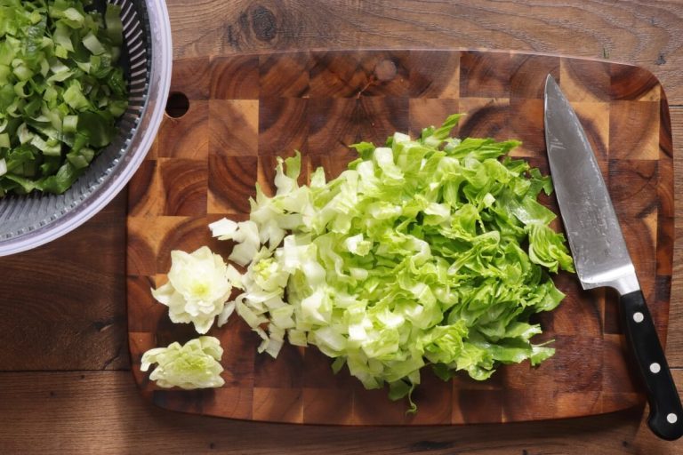 Step 1 - Maroulosalata (Greek Lettuce Salad)