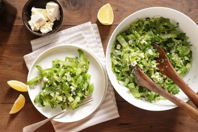 How to serve Maroulosalata (Greek Lettuce Salad)