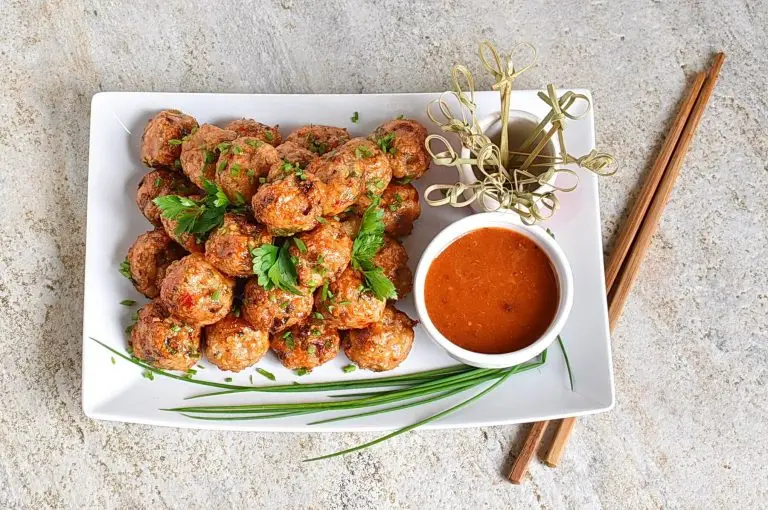 How to serve Baked Spicy Chicken Meatballs