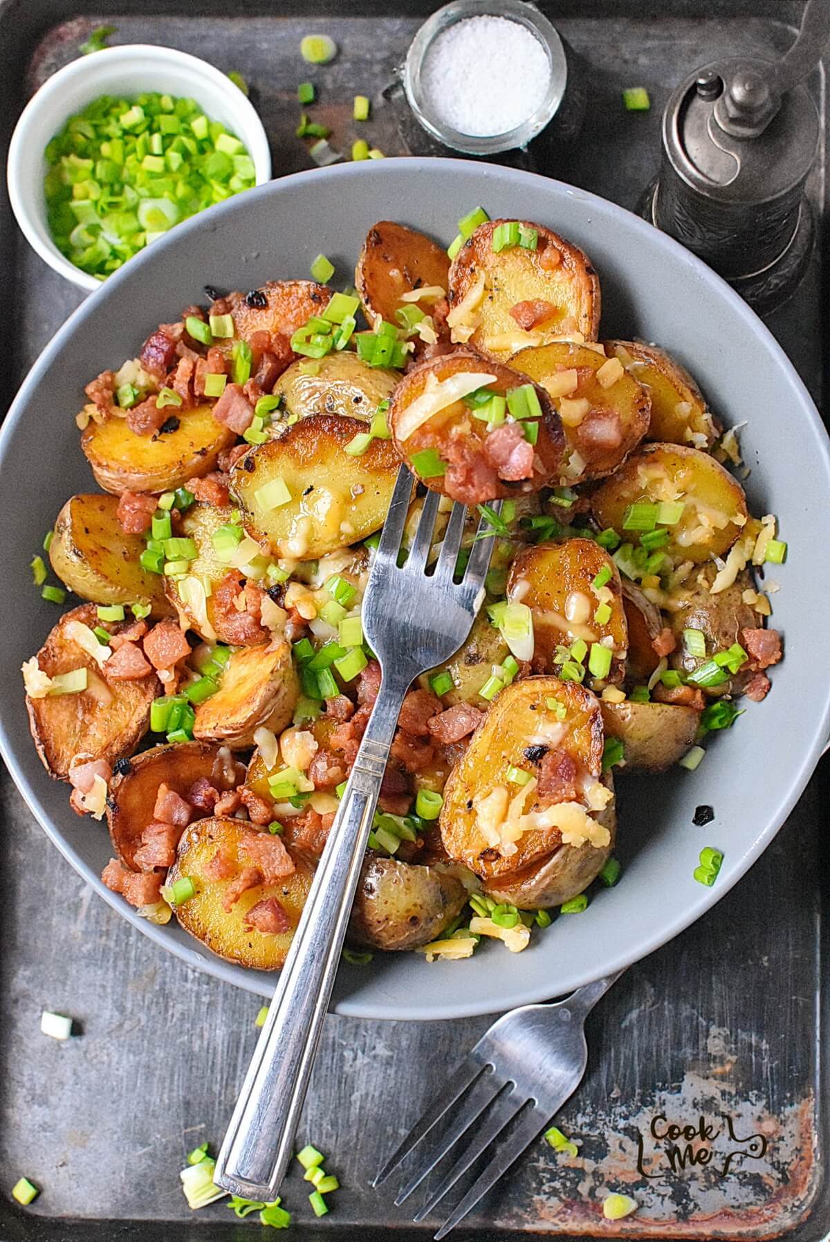 Cheesy Roasted Potatoes with Bacon Recipe - Easy Step-by-Step Guide | COOK.ME