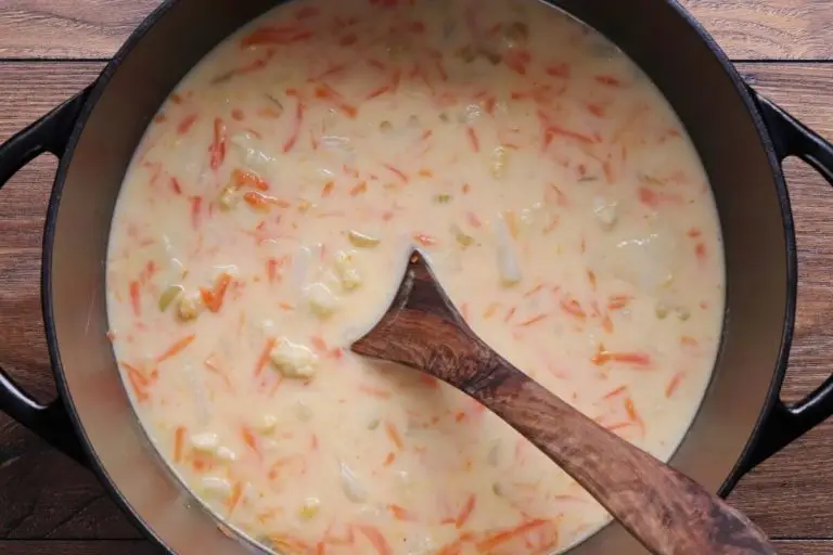Easy Homemade Cauliflower Soup recipe - step 5