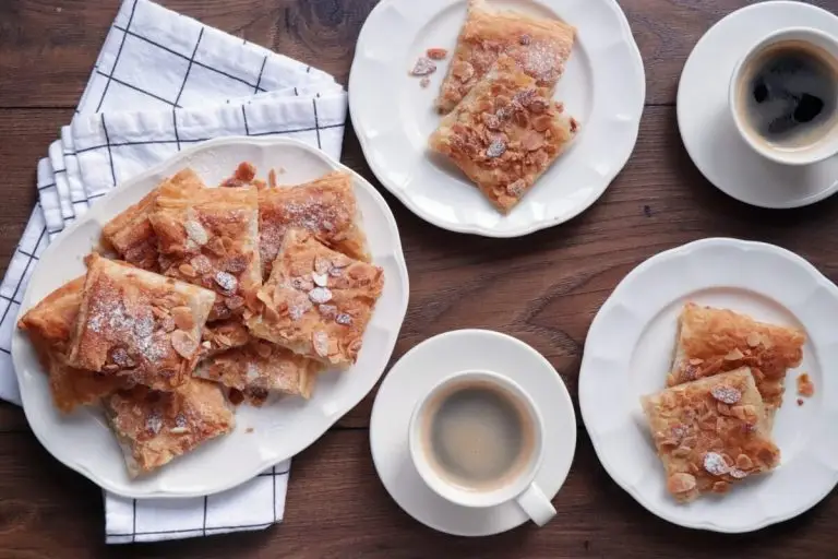 How to serve Giant Almond Croissant: a 5-Ingredient Recipe