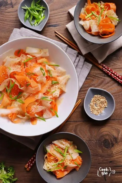 Daikon Carrot Salad with Sesame Ginger Dressing
