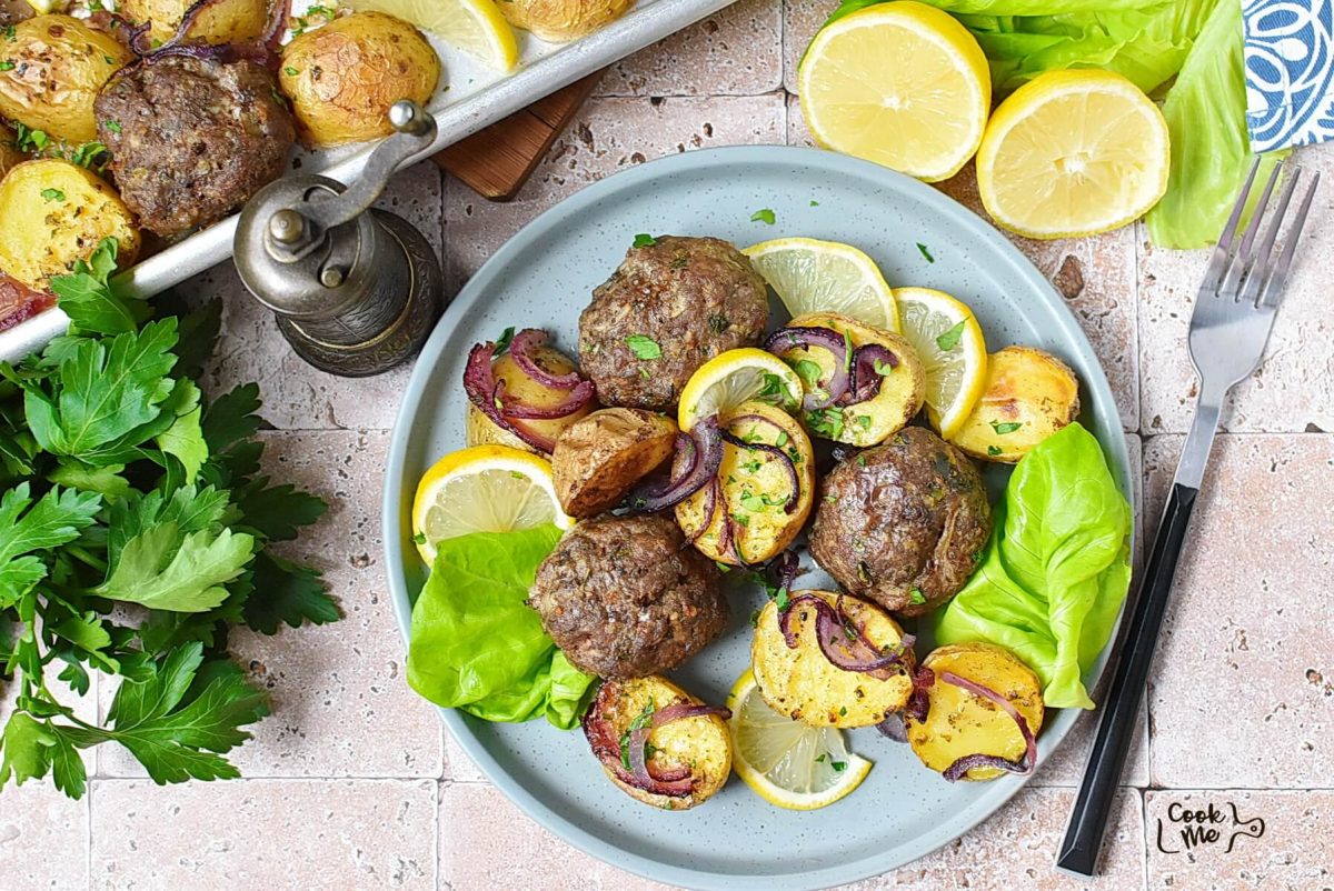 Baked Greek Meatballs: A Mediterranean Delight