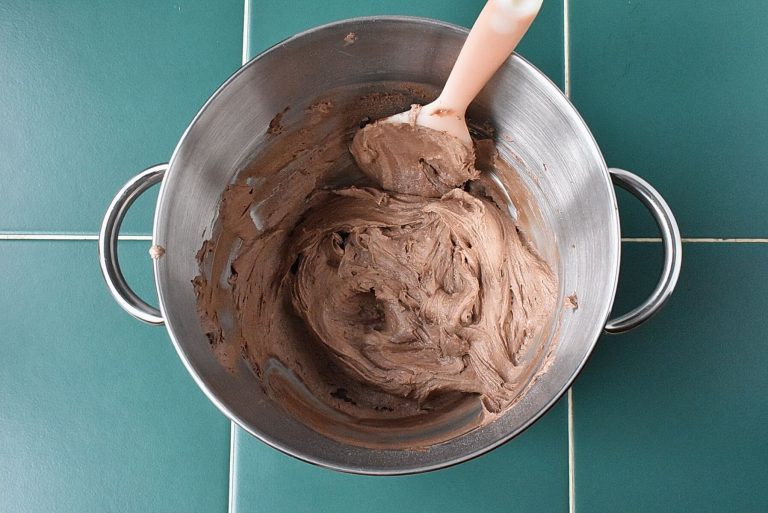 Step 9 - Gluten-Free Banana Cupcakes with Creamy Nutella Frosting
