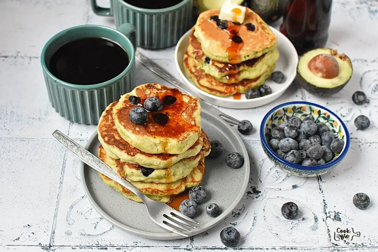 Pancakes with Avocado and Blueberries