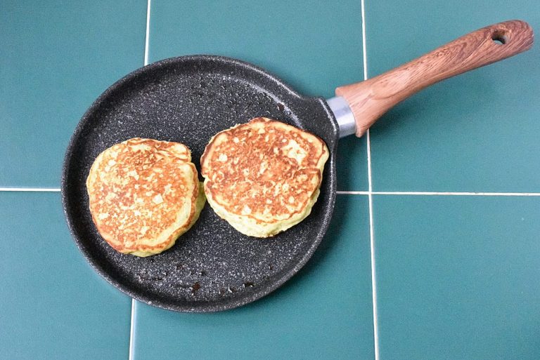 Step 4 - Pancakes with Avocado and Blueberries