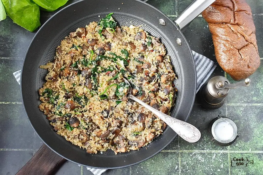 Spinach Mushroom Quinoa Skillet