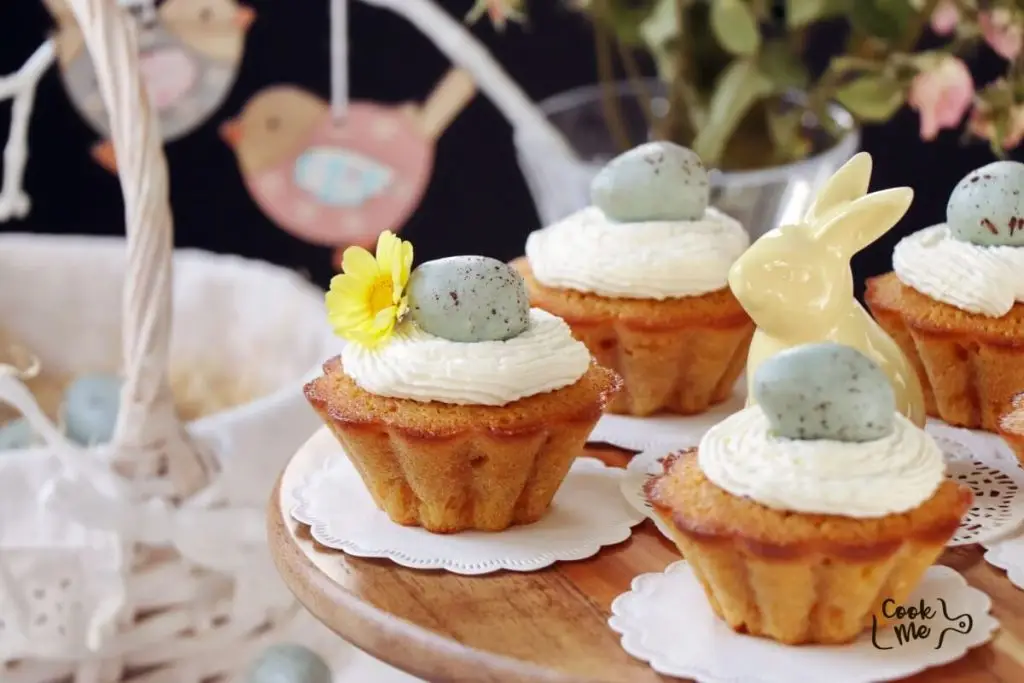 Easter Carrot Cakes